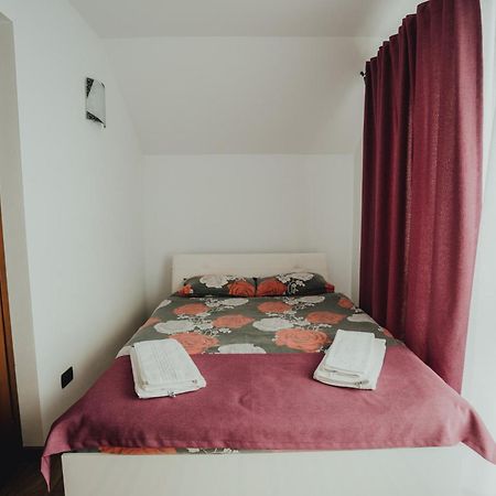 Popasul Calatorului Hotel Moisei Eksteriør billede