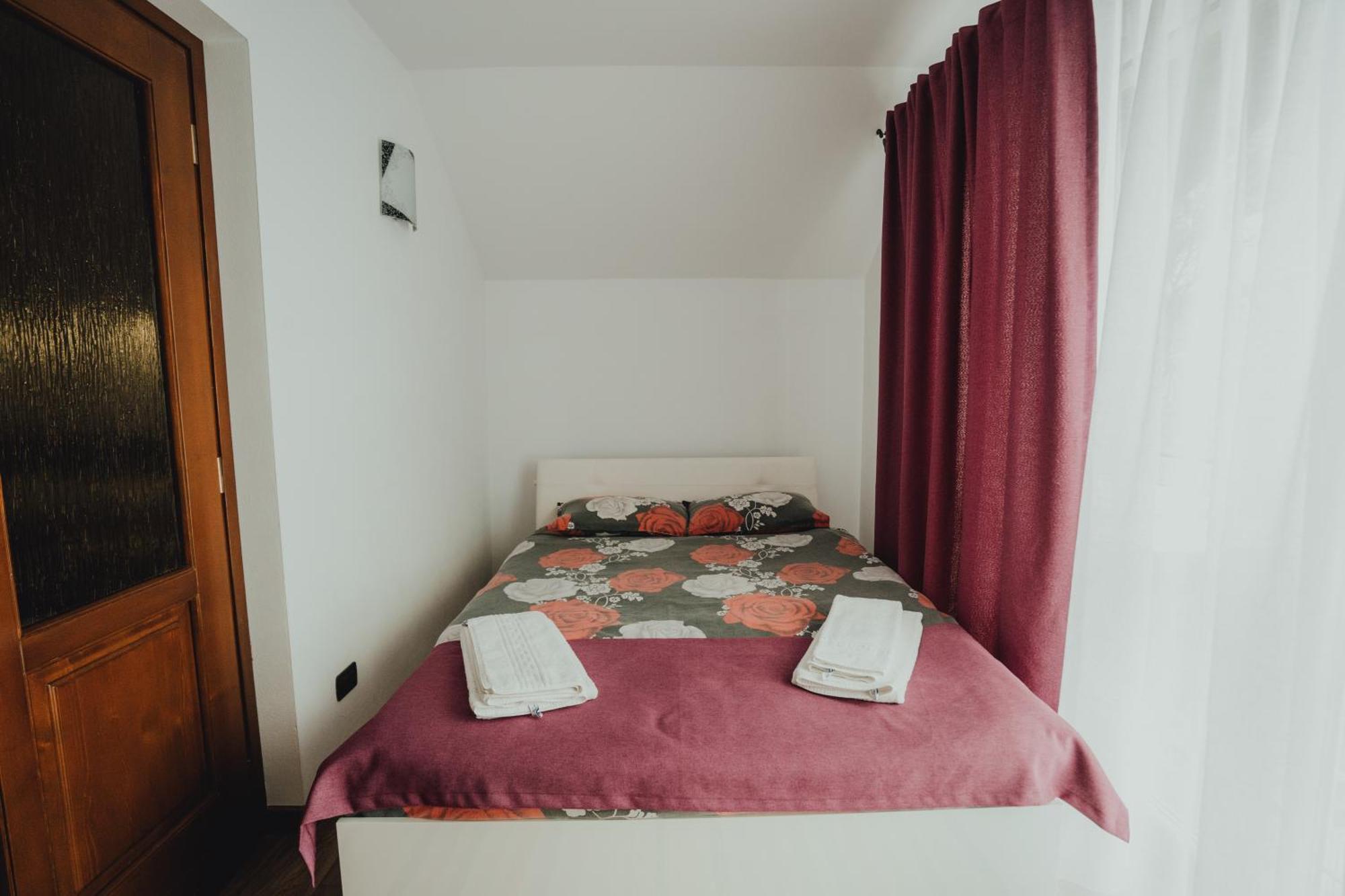 Popasul Calatorului Hotel Moisei Eksteriør billede